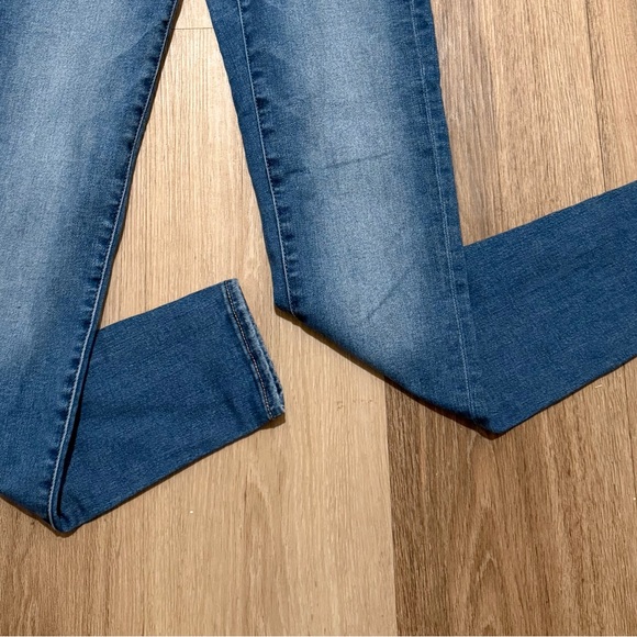 American Eagle Women's Denim Hi-Rise Jegging Next Level Stretch Jeans size 4 - Picture 2 of 5